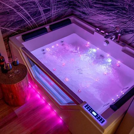 Apartament Z Jacuzzi & Sauna Chillout Колобжег Екстериор снимка