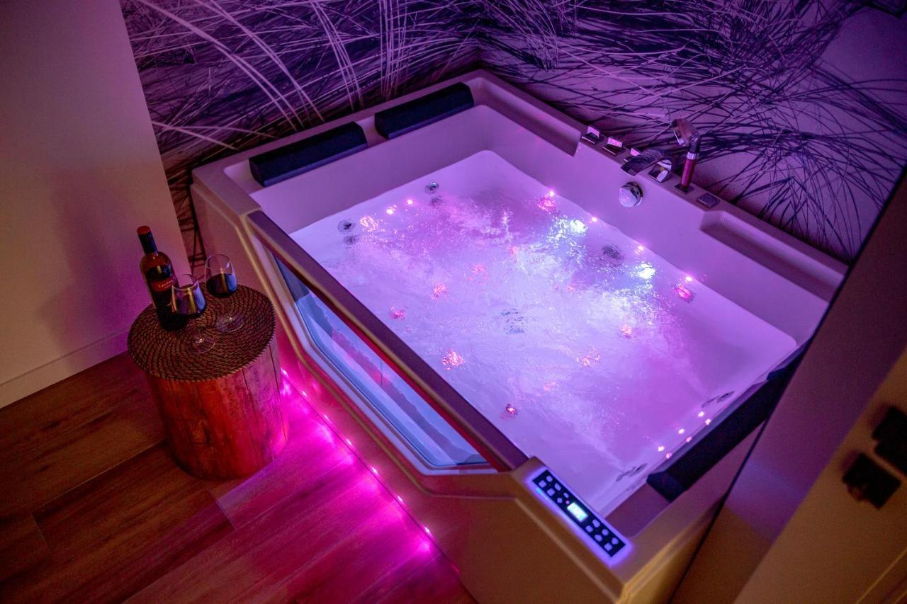 Apartament Z Jacuzzi & Sauna Chillout Колобжег Екстериор снимка