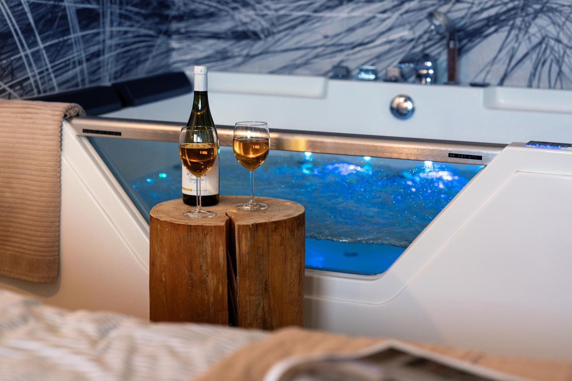 Apartament Z Jacuzzi & Sauna Chillout Колобжег Екстериор снимка