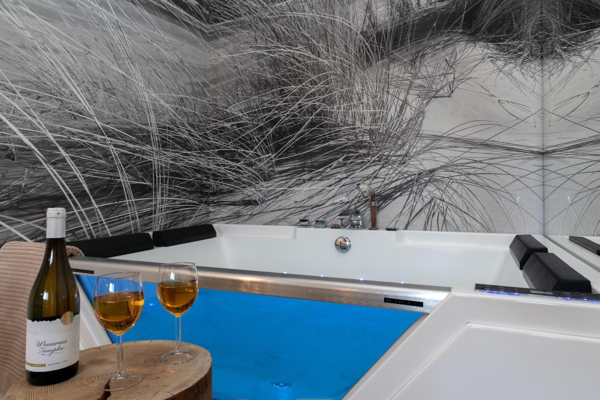 Apartament Z Jacuzzi & Sauna Chillout Колобжег Екстериор снимка