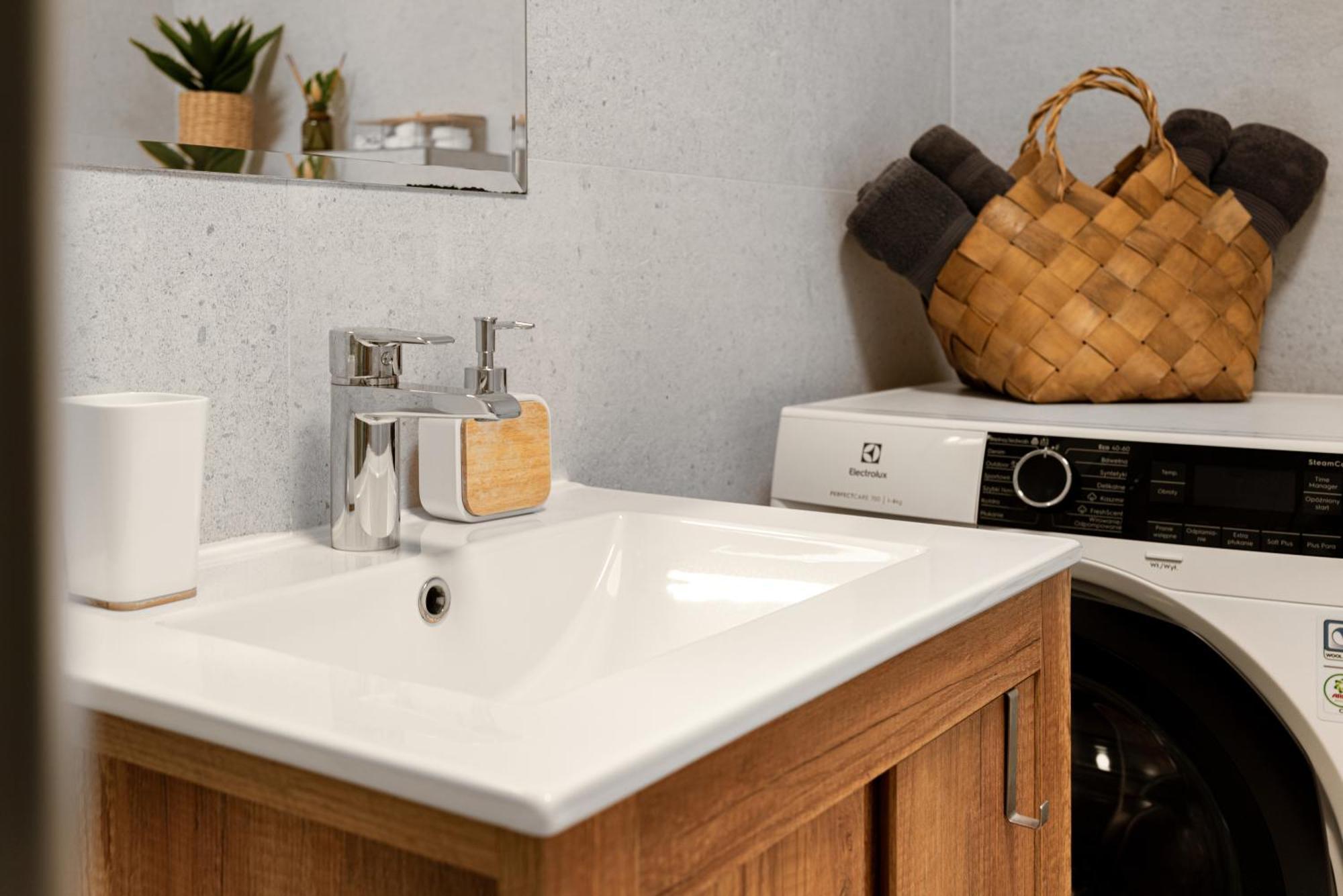 Apartament Z Jacuzzi & Sauna Chillout Колобжег Екстериор снимка